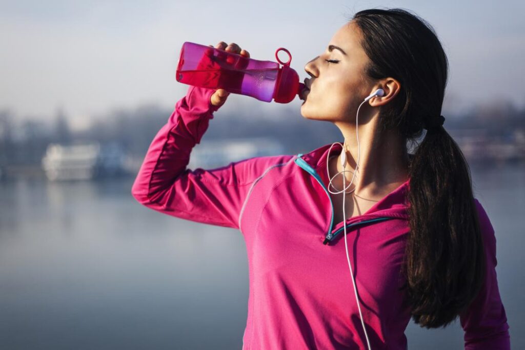 Egzersiz sırasında dehidrasyon performansı engelleyebilir.