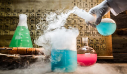 Bromometan Nedir? Toksikolojik Özellikleri, Çevresel Yayılımı ve İnsan Sağlığı Üzerindeki Kapsamlı Etkileri